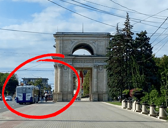 The Trolleybus starts at The Triumphal Arch